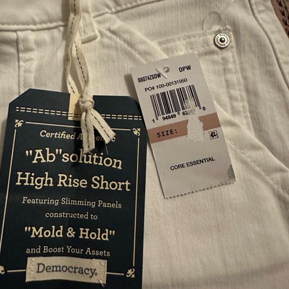 Democracy "Ab"solution High Rise Shorts in white. NWT - Picture 6 of 9